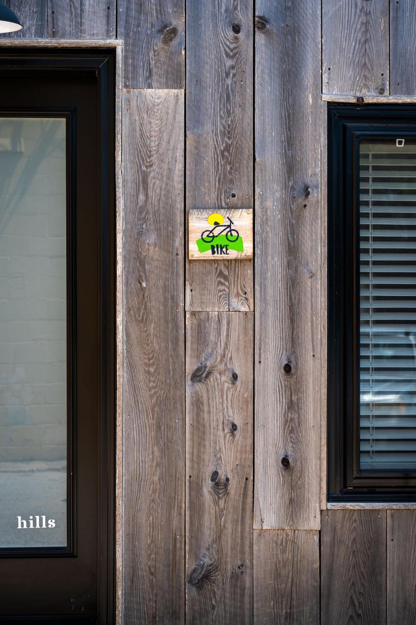 "Bike" At Hills Meaford, Pet Friendly, Ground Floor Suite 外观 照片
